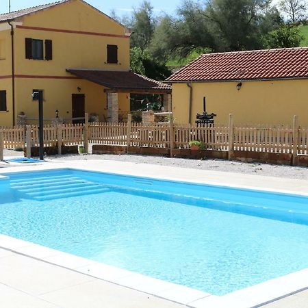 Agriturismo Fattoria Del Colle ليسي المظهر الخارجي الصورة