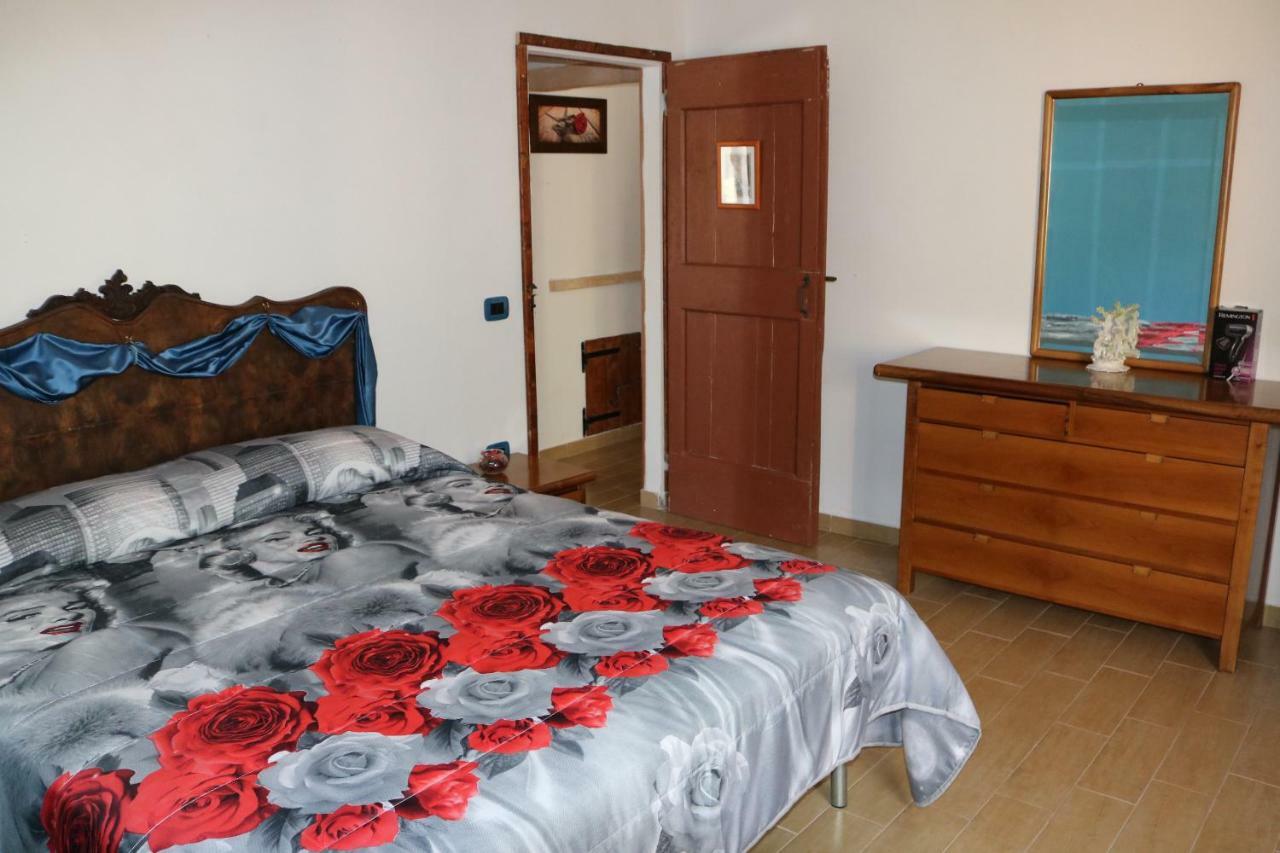 Agriturismo Fattoria Del Colle ليسي المظهر الخارجي الصورة