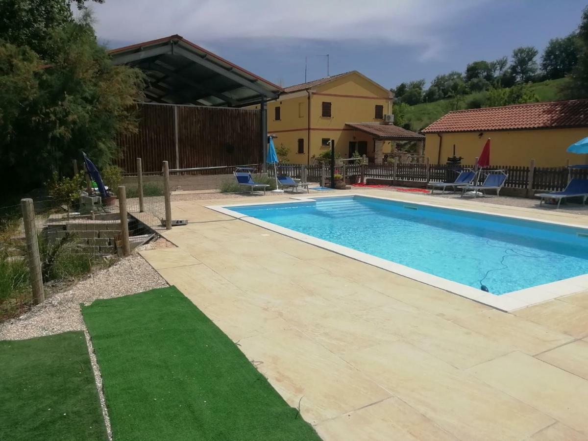 Agriturismo Fattoria Del Colle ليسي المظهر الخارجي الصورة